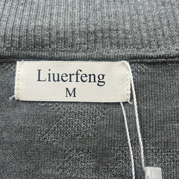 Luxeire Gray V-Neck Sweater NWT size M - Picture 3 of 7